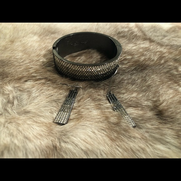 Lia Sophia Jewelry - Bracelet and earrings